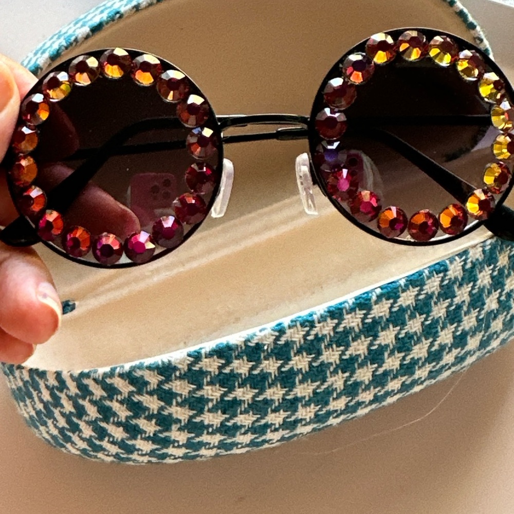 Sğecial dssign sunglasses